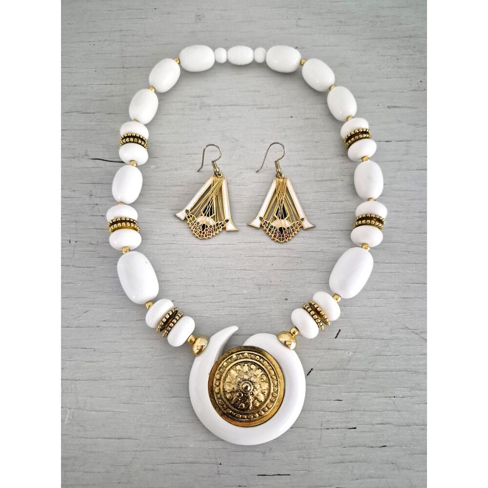 Vintage White and Gold Tone Beaded Necklace and Earring Set